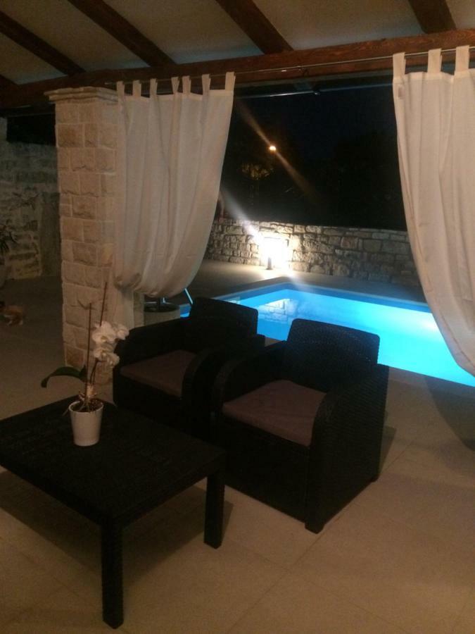 Lory Vila Sveti Lovreč Pazenatički Exterior foto